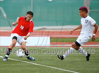 Thumbnail 2 in Mountain View vs. Oak Hills (CIF SS D6 Final) photogallery.