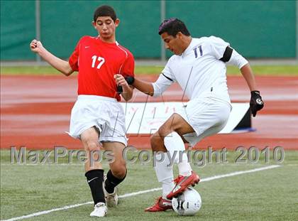 Thumbnail 2 in Mountain View vs. Oak Hills (CIF SS D6 Final) photogallery.
