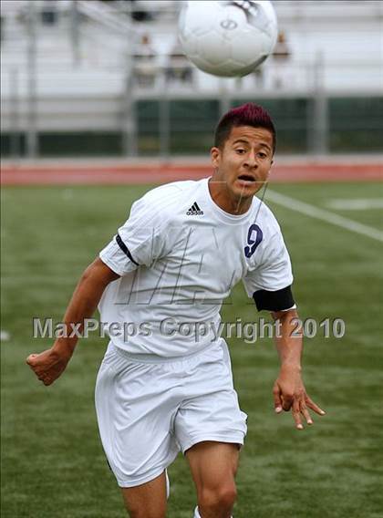 Thumbnail 3 in Mountain View vs. Oak Hills (CIF SS D6 Final) photogallery.