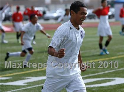 Thumbnail 2 in Mountain View vs. Oak Hills (CIF SS D6 Final) photogallery.