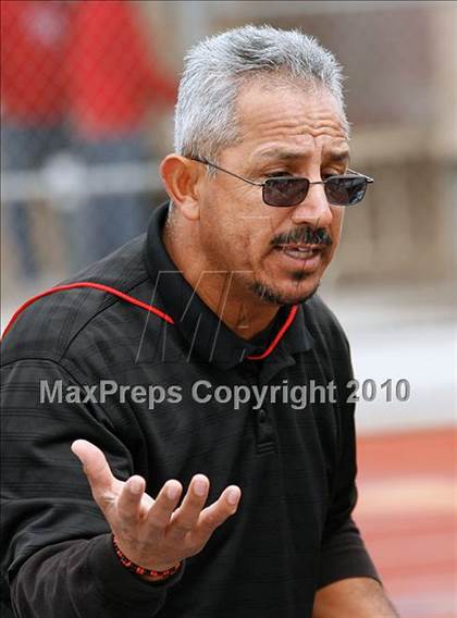 Thumbnail 3 in Mountain View vs. Oak Hills (CIF SS D6 Final) photogallery.