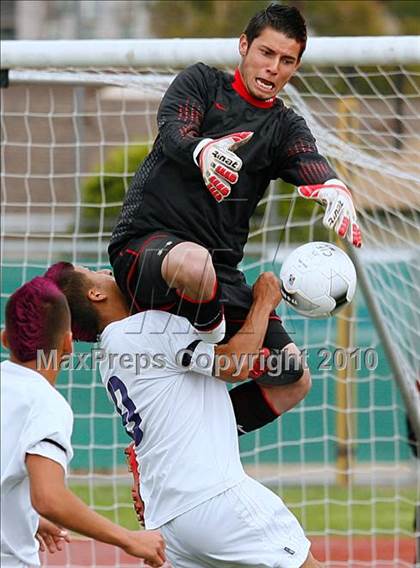 Thumbnail 1 in Mountain View vs. Oak Hills (CIF SS D6 Final) photogallery.
