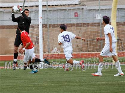 Thumbnail 2 in Mountain View vs. Oak Hills (CIF SS D6 Final) photogallery.