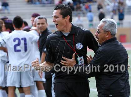 Thumbnail 2 in Mountain View vs. Oak Hills (CIF SS D6 Final) photogallery.