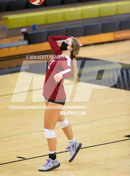 Thumbnail 3 in Lee's Summit vs Lee's Summit North photogallery.