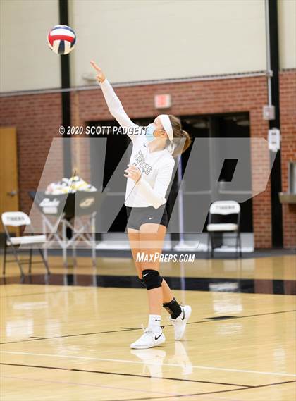 Thumbnail 1 in Lee's Summit vs Lee's Summit North photogallery.