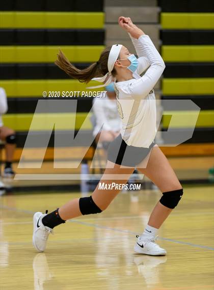 Thumbnail 1 in Lee's Summit vs Lee's Summit North photogallery.