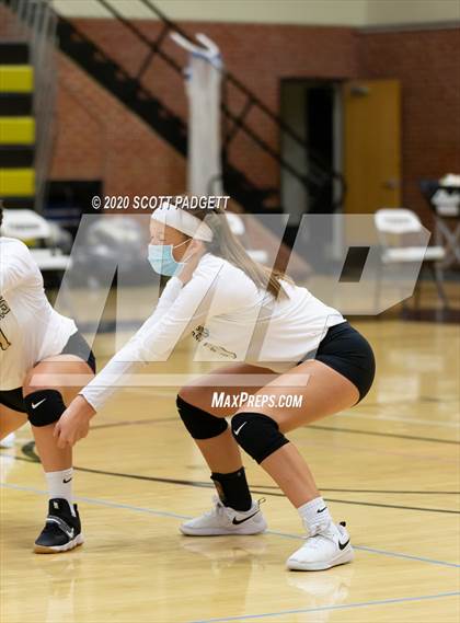 Thumbnail 1 in Lee's Summit vs Lee's Summit North photogallery.