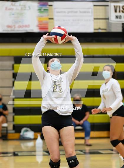 Thumbnail 2 in Lee's Summit vs Lee's Summit North photogallery.