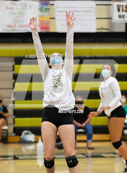 Thumbnail 3 in Lee's Summit vs Lee's Summit North photogallery.