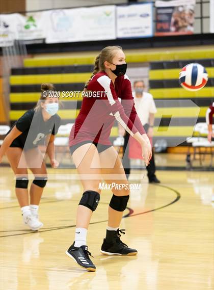 Thumbnail 3 in Lee's Summit vs Lee's Summit North photogallery.