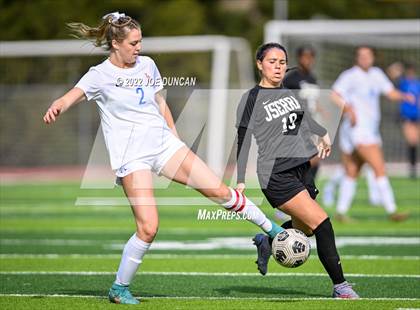 Thumbnail 3 in Los Alamitos vs. JSerra Catholic (Best in the West Winter Classic) photogallery.