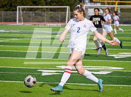 Thumbnail 3 in Los Alamitos vs. JSerra Catholic (Best in the West Winter Classic) photogallery.