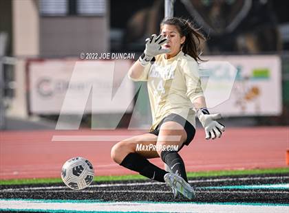 Thumbnail 2 in Los Alamitos vs. JSerra Catholic (Best in the West Winter Classic) photogallery.