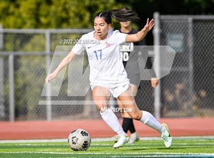 Thumbnail 3 in Los Alamitos vs. JSerra Catholic (Best in the West Winter Classic) photogallery.