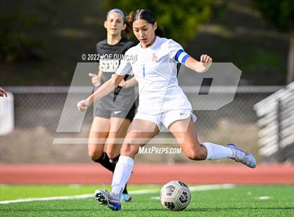Thumbnail 1 in Los Alamitos vs. JSerra Catholic (Best in the West Winter Classic) photogallery.