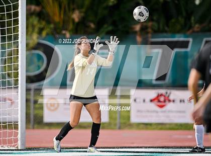 Thumbnail 2 in Los Alamitos vs. JSerra Catholic (Best in the West Winter Classic) photogallery.