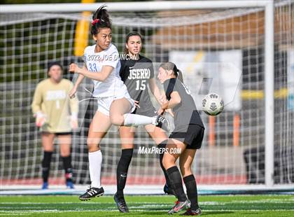 Thumbnail 3 in Los Alamitos vs. JSerra Catholic (Best in the West Winter Classic) photogallery.