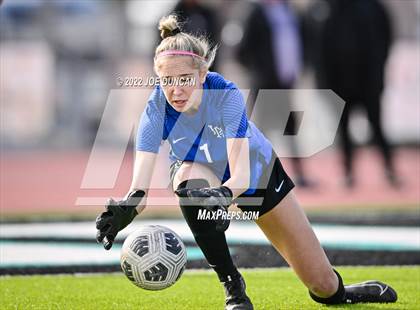 Thumbnail 2 in Los Alamitos vs. JSerra Catholic (Best in the West Winter Classic) photogallery.