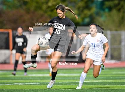 Thumbnail 2 in Los Alamitos vs. JSerra Catholic (Best in the West Winter Classic) photogallery.