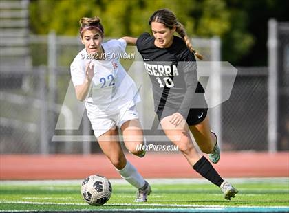 Thumbnail 1 in Los Alamitos vs. JSerra Catholic (Best in the West Winter Classic) photogallery.