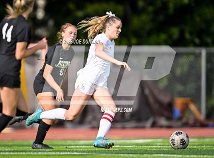 Thumbnail 1 in Los Alamitos vs. JSerra Catholic (Best in the West Winter Classic) photogallery.
