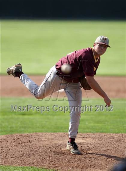 Thumbnail 3 in Aquinas Institute vs. Wayland-Cohocton (NYSPHSAA Class B Crossover) photogallery.