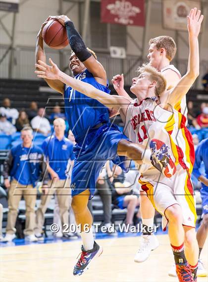 Thumbnail 2 in Pacific Grove vs. Monte Vista Christian (CIF CCS D4 Semifinal) photogallery.