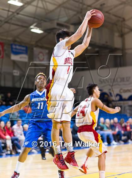 Thumbnail 3 in Pacific Grove vs. Monte Vista Christian (CIF CCS D4 Semifinal) photogallery.