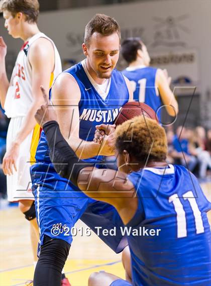 Thumbnail 3 in Pacific Grove vs. Monte Vista Christian (CIF CCS D4 Semifinal) photogallery.