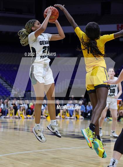 Thumbnail 2 in Cedar Park vs. Memorial (UIL 5A State Final) photogallery.