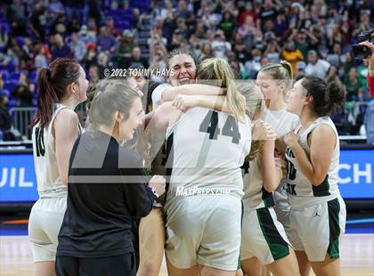 Thumbnail 1 in Cedar Park vs. Memorial (UIL 5A State Final) photogallery.