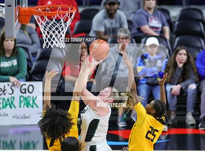 Thumbnail 3 in Cedar Park vs. Memorial (UIL 5A State Final) photogallery.