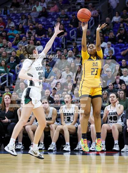 Thumbnail 2 in Cedar Park vs. Memorial (UIL 5A State Final) photogallery.