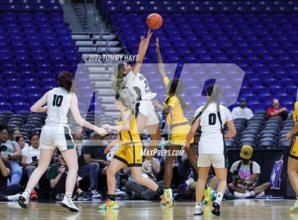 Thumbnail 1 in Cedar Park vs. Memorial (UIL 5A State Final) photogallery.