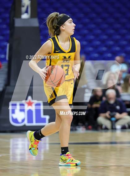 Thumbnail 3 in Cedar Park vs. Memorial (UIL 5A State Final) photogallery.