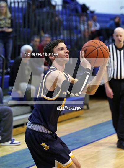 Thumbnail 2 in Grosse Pointe South @ Utica Eisenhower photogallery.