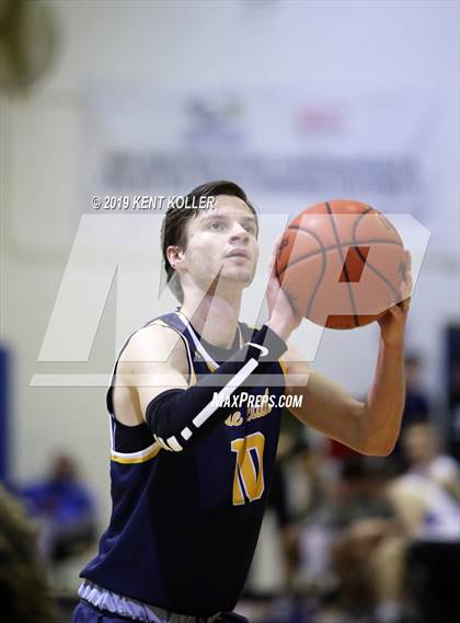 Thumbnail 3 in Grosse Pointe South @ Utica Eisenhower photogallery.