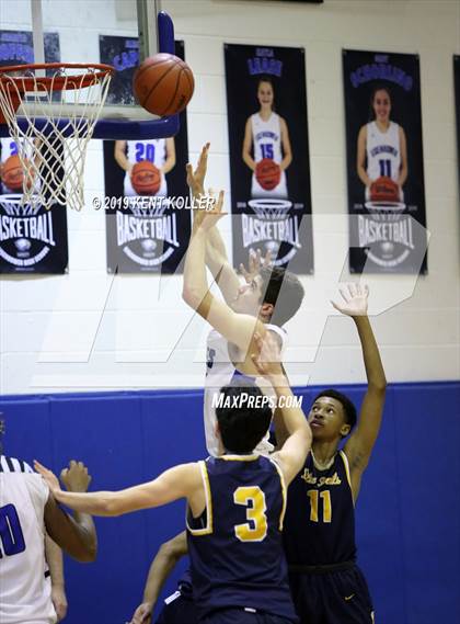 Thumbnail 3 in Grosse Pointe South @ Utica Eisenhower photogallery.