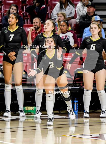 Thumbnail 3 in Basha vs Perry (AIA 6A State Finals) photogallery.