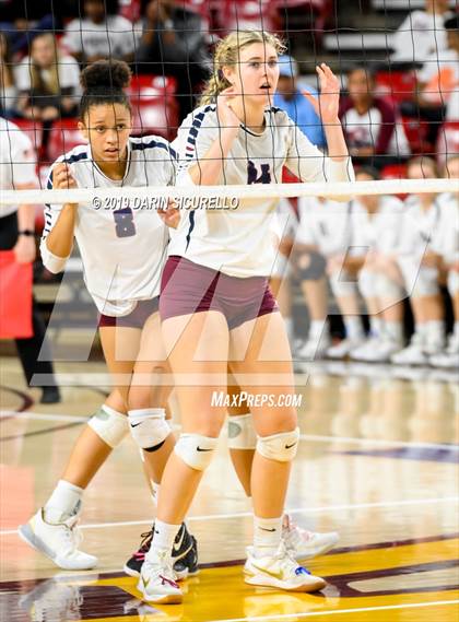 Thumbnail 3 in Basha vs Perry (AIA 6A State Finals) photogallery.