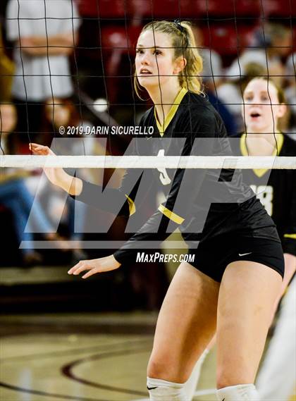 Thumbnail 1 in Basha vs Perry (AIA 6A State Finals) photogallery.