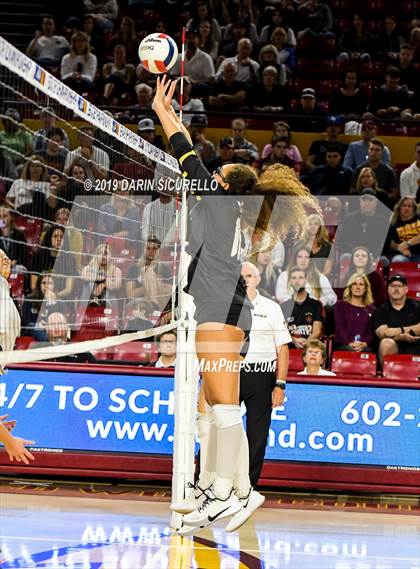 Thumbnail 2 in Basha vs Perry (AIA 6A State Finals) photogallery.
