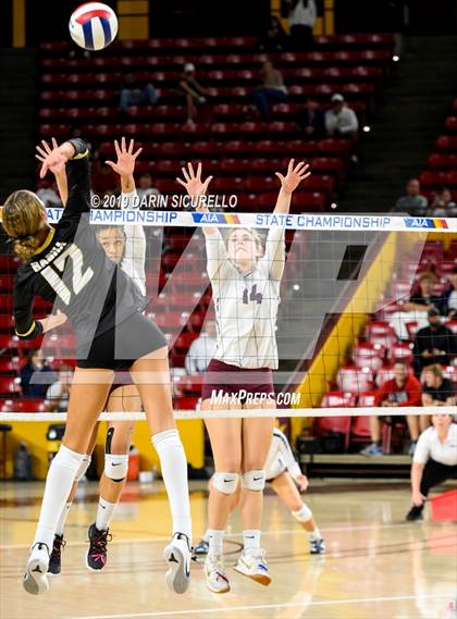 Thumbnail 1 in Basha vs Perry (AIA 6A State Finals) photogallery.