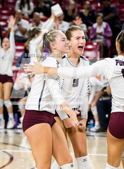 Thumbnail 1 in Basha vs Perry (AIA 6A State Finals) photogallery.