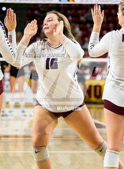 Thumbnail 3 in Basha vs Perry (AIA 6A State Finals) photogallery.