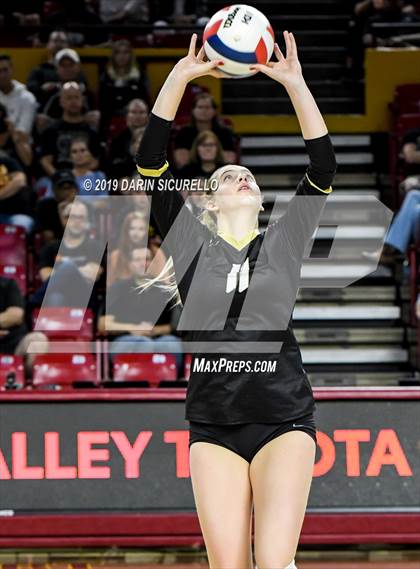 Thumbnail 3 in Basha vs Perry (AIA 6A State Finals) photogallery.