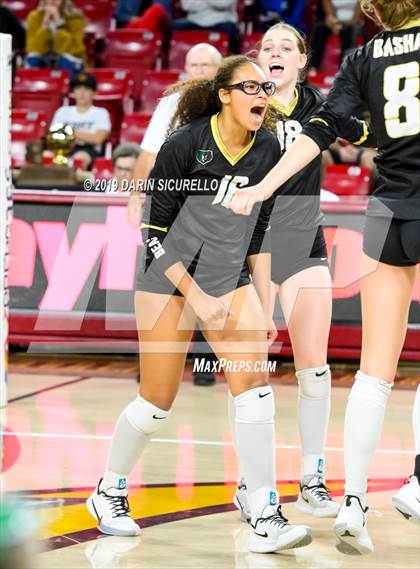 Thumbnail 2 in Basha vs Perry (AIA 6A State Finals) photogallery.