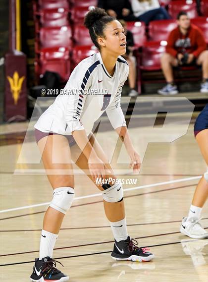 Thumbnail 3 in Basha vs Perry (AIA 6A State Finals) photogallery.