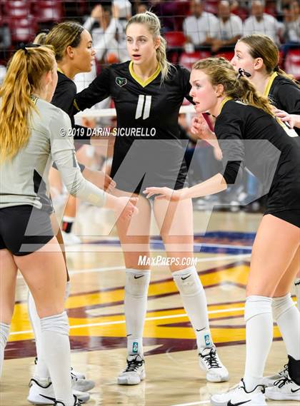 Thumbnail 1 in Basha vs Perry (AIA 6A State Finals) photogallery.